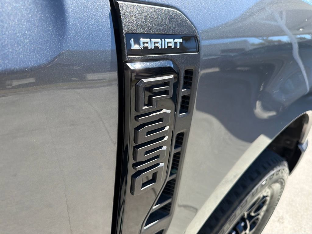Used 2024 Ford F250 Lariat w/ Black Appearance Package image 10