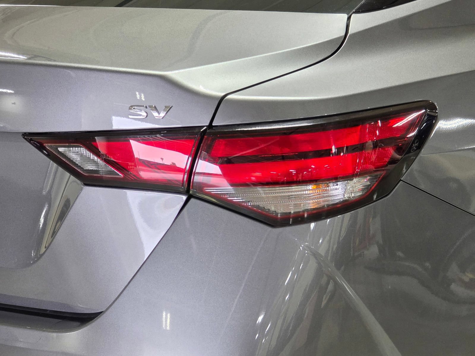 Used 2024 Nissan Sentra SV FWD image 12