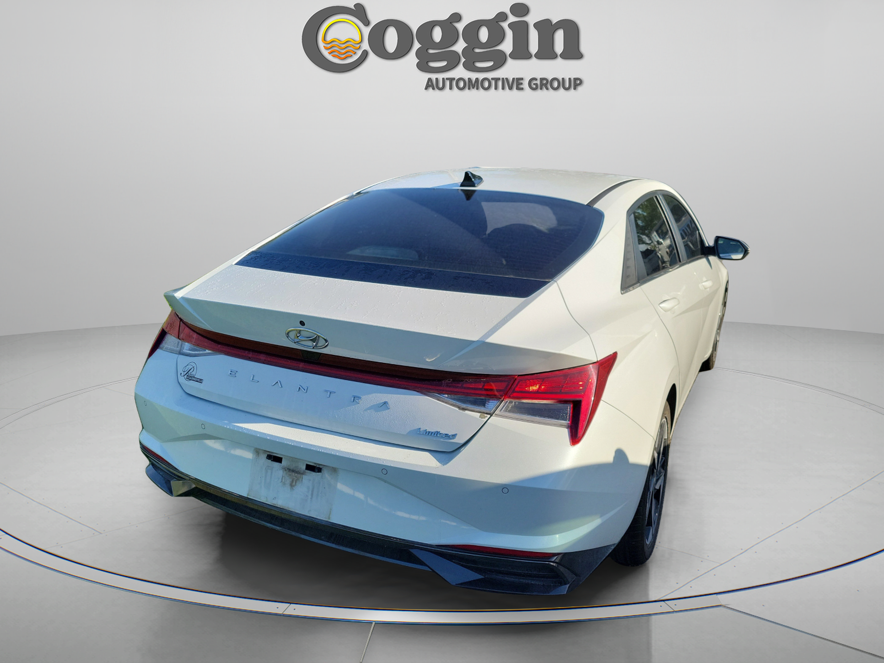 Used 2022 Hyundai Elantra Limited FWD image 6