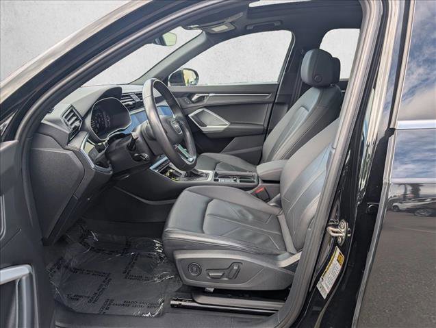 Used 2021 Audi Q3 2.0T Premium Plus w/ Premium Plus Package AWD/4WD image 15