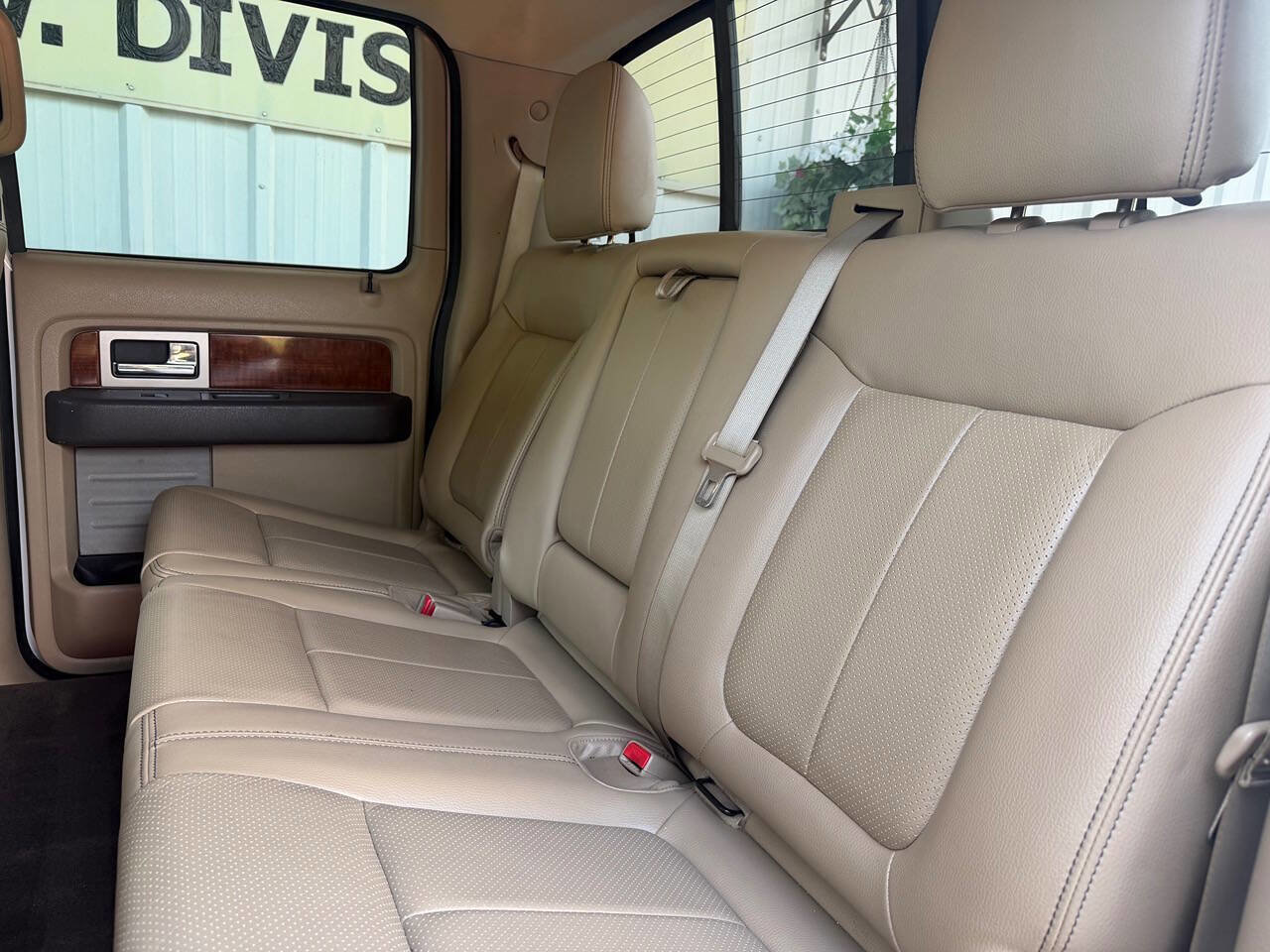 Used 2010 Ford F150 Lariat RWD image 23