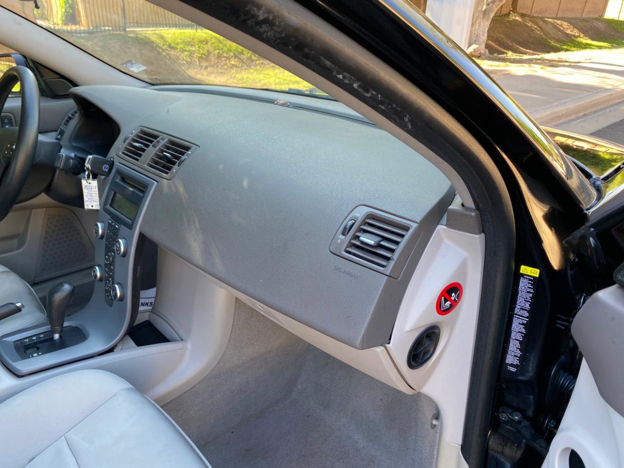 Used 2009 Volvo S40 2.4i FWD image 43