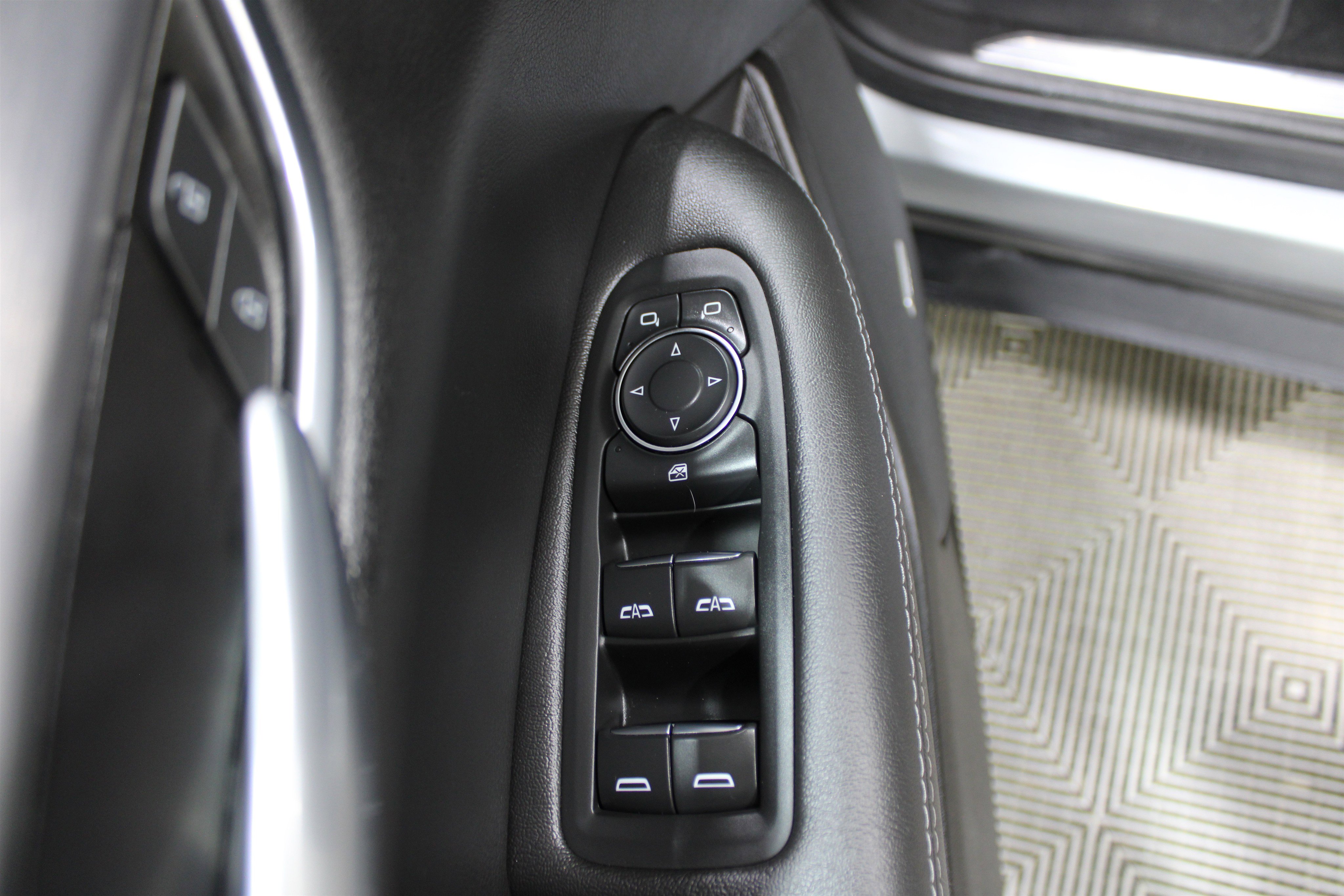 Certified 2024 Cadillac XT5 Luxury image 7