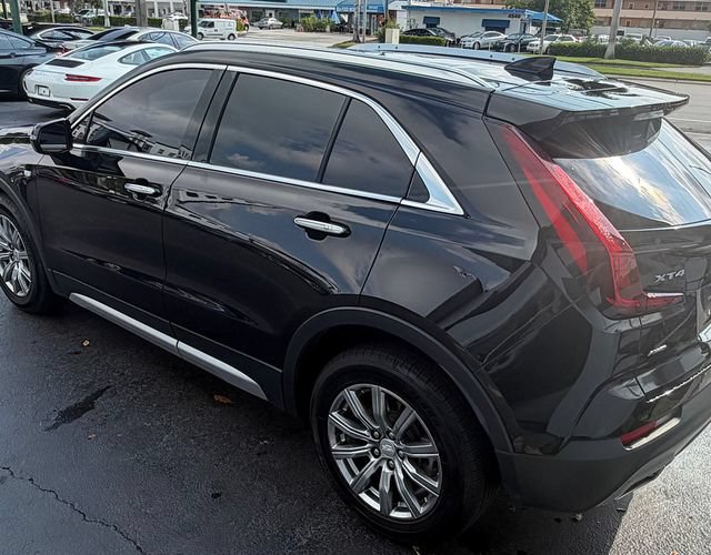 Used 2021 Cadillac XT4 Premium Luxury w/ Cold Weather Package AWD/4WD image 5