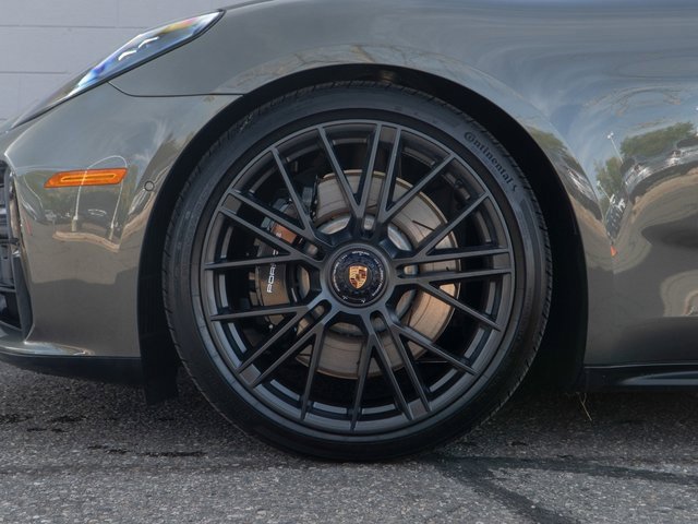 Certified 2025 Porsche Panamera GTS image 12