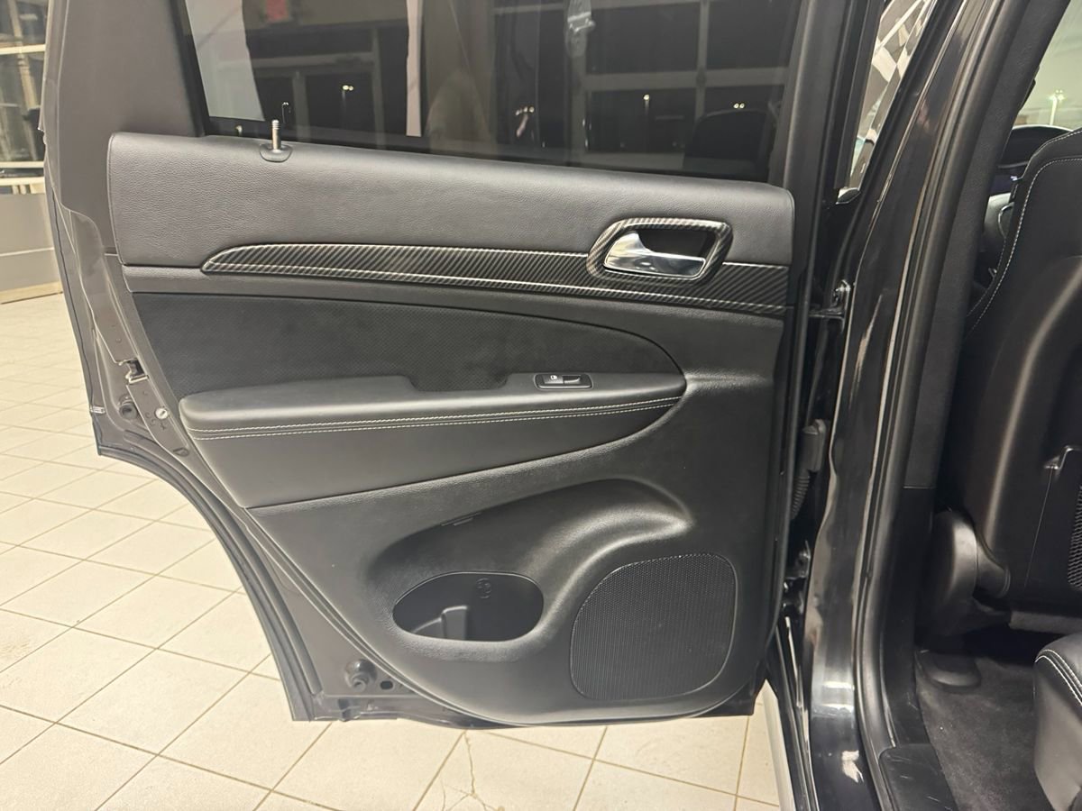 Used 2014 Jeep Grand Cherokee SRT AWD/4WD image 43