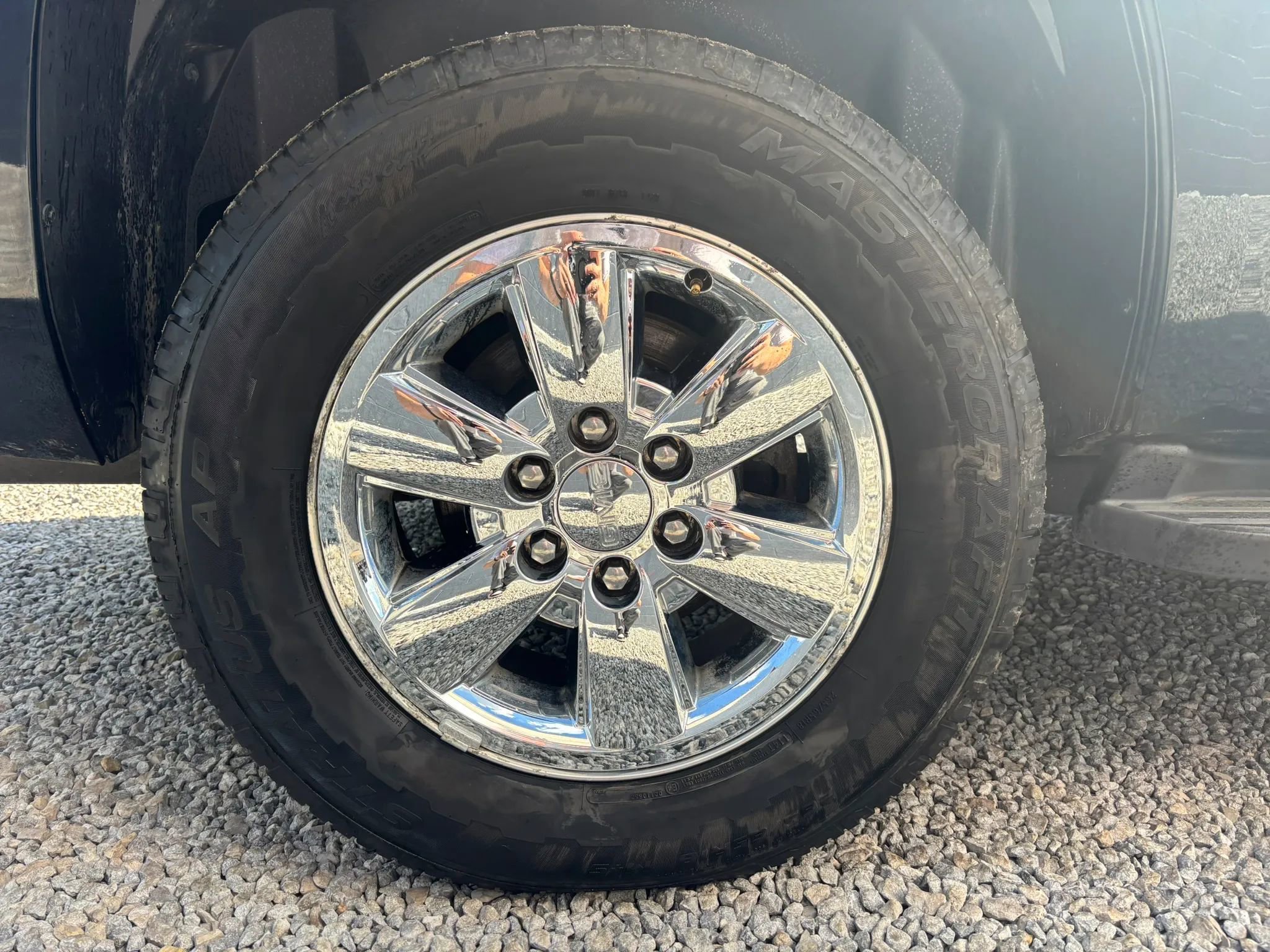 Used 2013 GMC Yukon SLT w/ SLT-2 Equipment Package AWD/4WD image 7