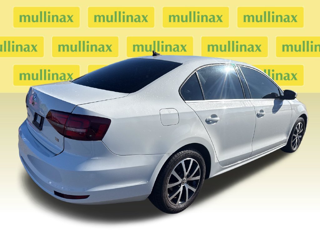 Used 2017 Volkswagen Jetta SE FWD image 3