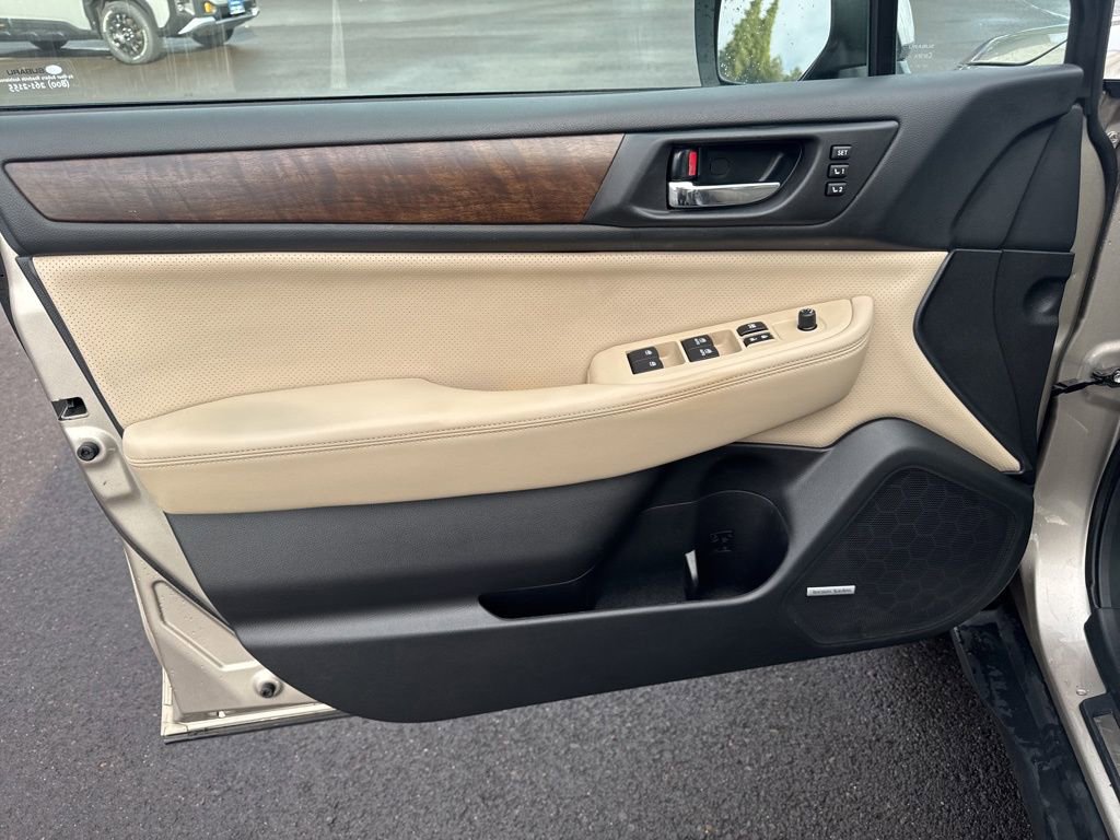 Used 2015 Subaru Outback 3.6R Limited image 20
