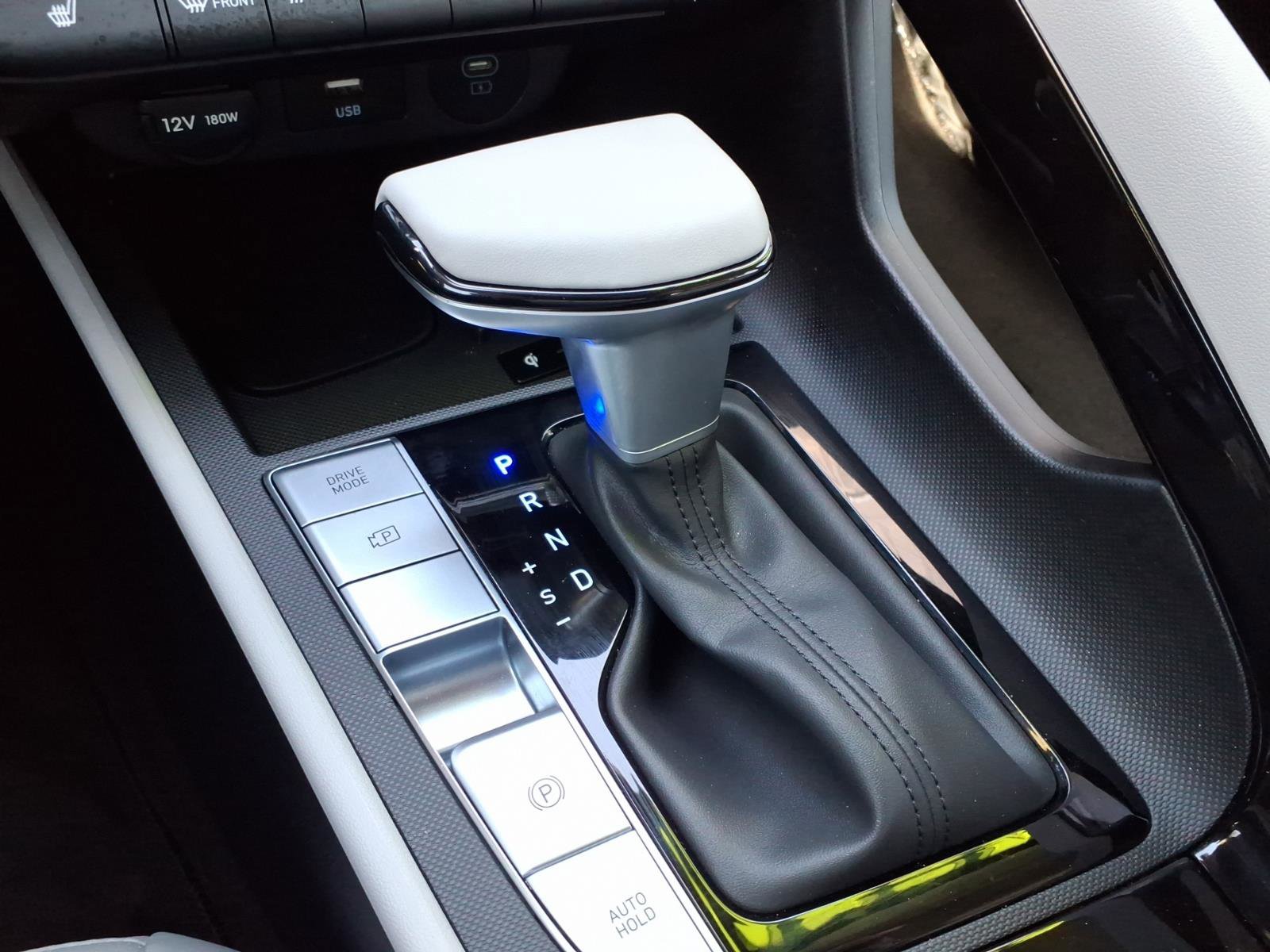 Certified 2025 Hyundai Elantra Limited image 23