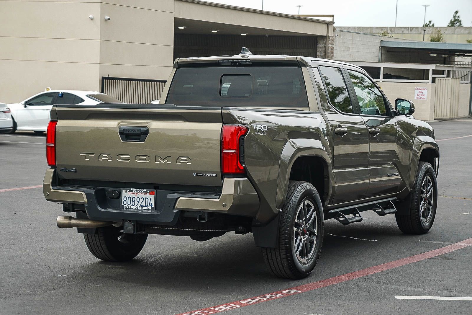 Certified 2024 Toyota Tacoma TRD Sport w/ TRD Sport Premium Package AWD/4WD image 7