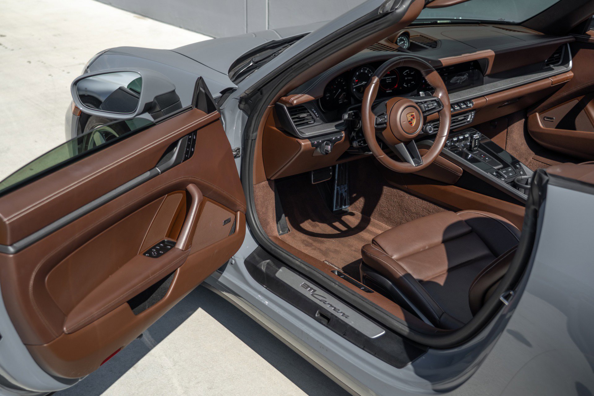 Used 2024 Porsche 911 Carrera image 37