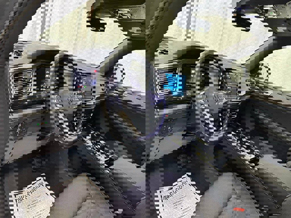 Used 2025 Volkswagen Atlas Cross Sport SE image 16