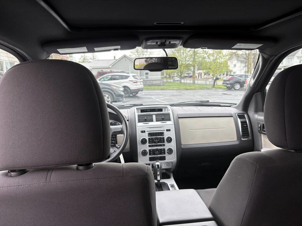 Used 2011 Mercury Mariner 2WD w/ 101A Rapid Spec Order Code image 25