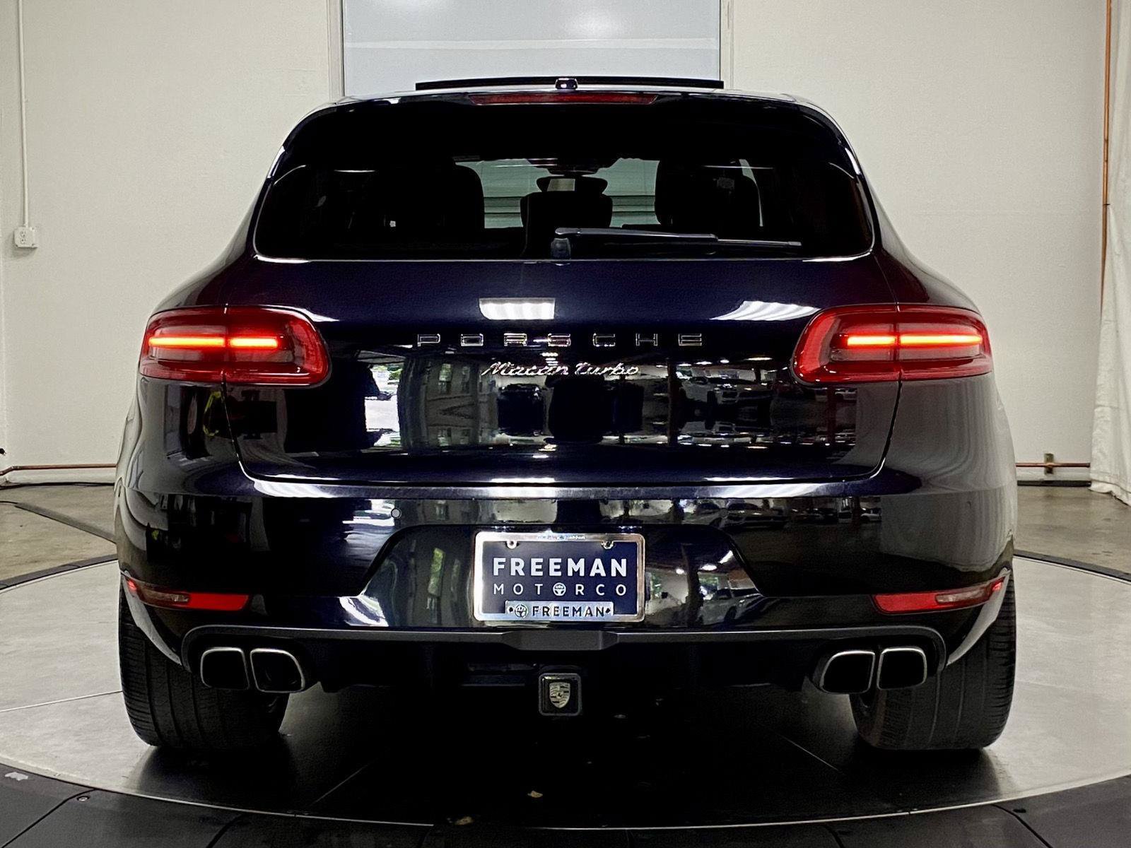 Used 2015 Porsche Macan Turbo AWD/4WD image 7