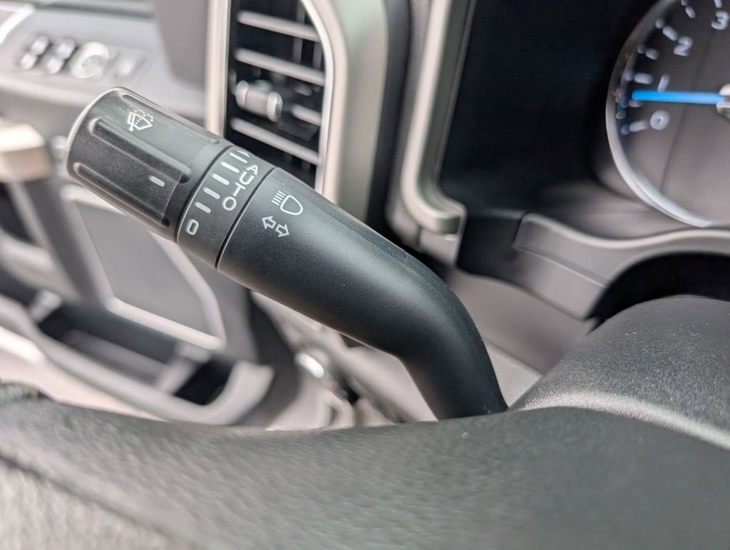 Certified 2021 Ford F250 Lariat w/ Chrome Package image 33