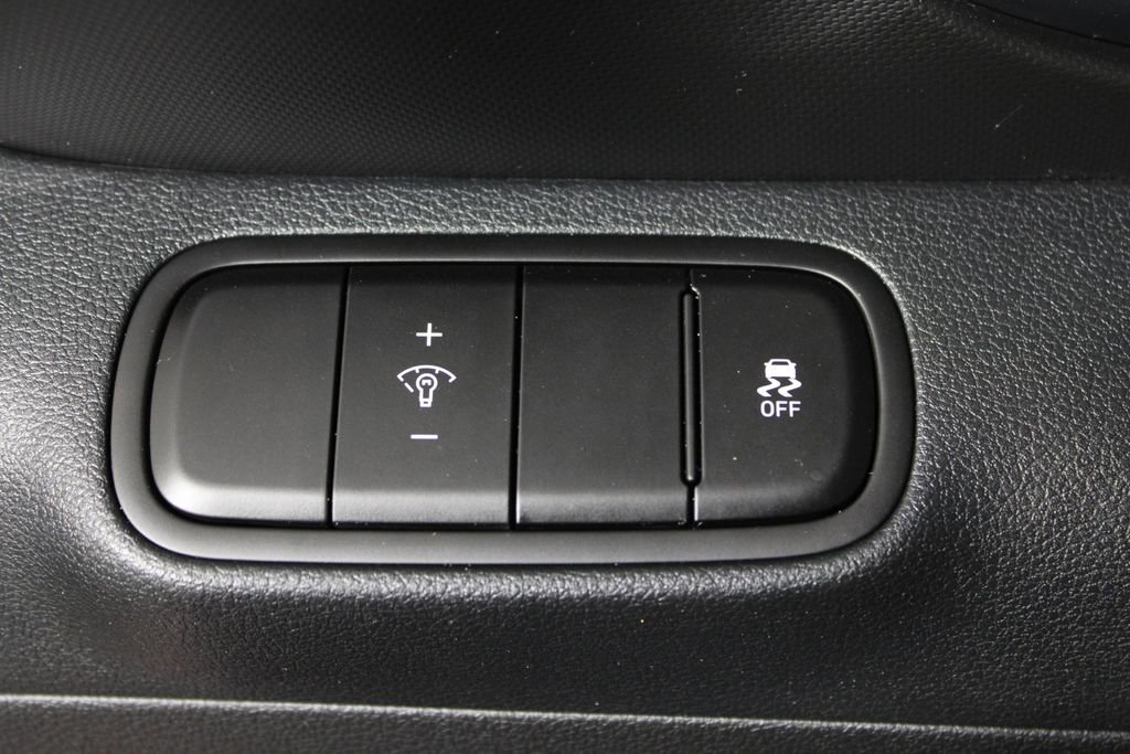 Certified 2023 Hyundai Venue Limited FWD image 24