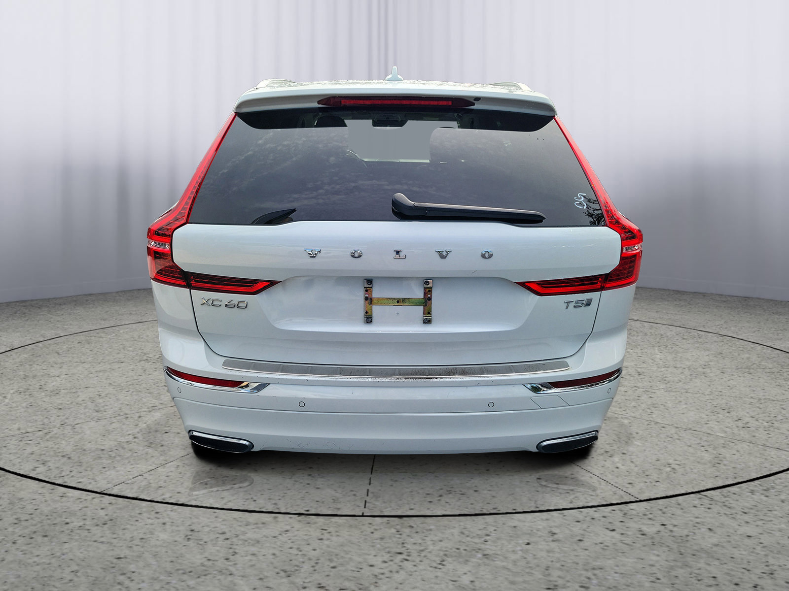 Used 2020 Volvo XC60 T5 Inscription w/ Protection Package Premier FWD image 3