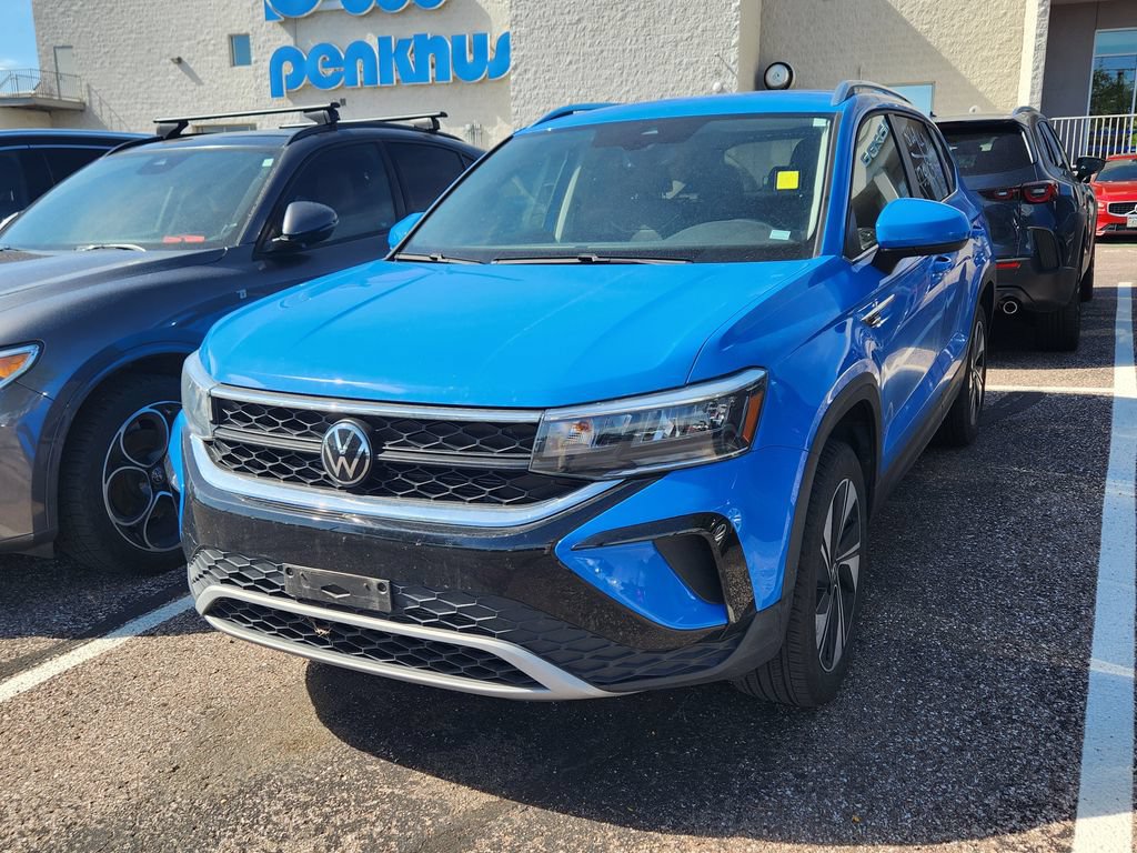 Used 2024 Volkswagen Taos SE AWD/4WD image 4