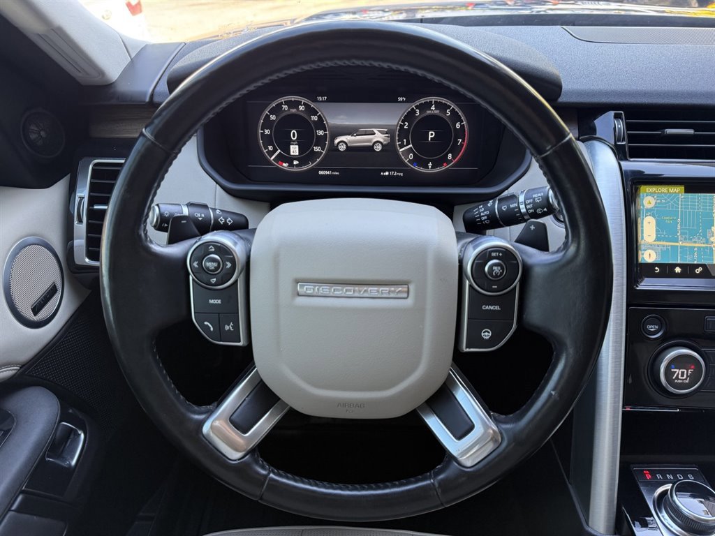 Used 2018 Land Rover Discovery HSE image 27