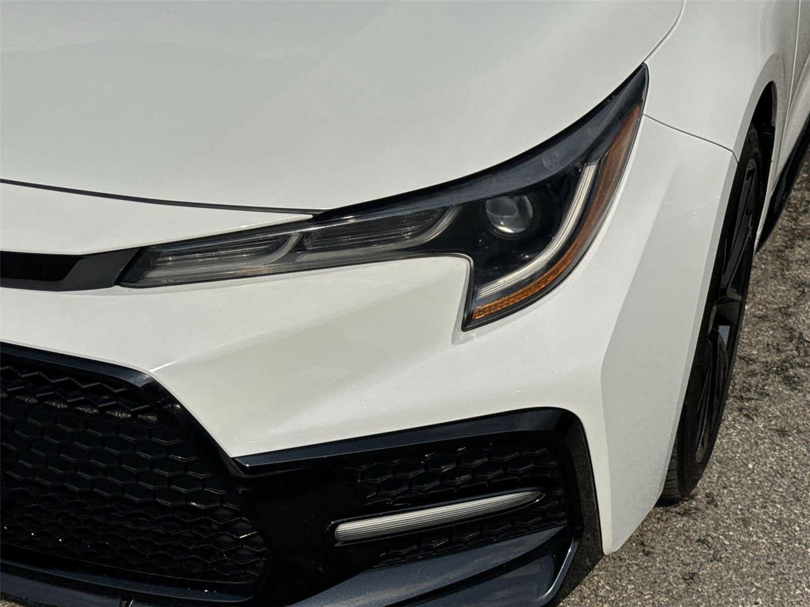 Used 2022 Toyota Corolla SE w/ Carpet Mat Package (TMS) FWD image 9
