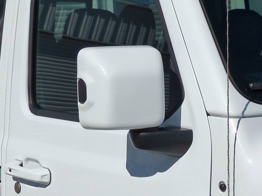 Used 2021 Jeep Gladiator Overland image 12