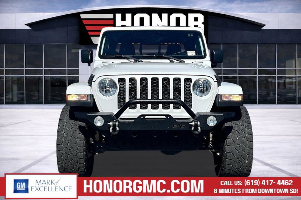 Used 2021 Jeep Gladiator Sport AWD/4WD image 2