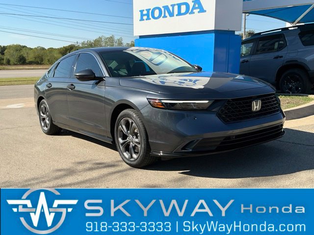 Certified 2025 Honda Accord EX-L image 1