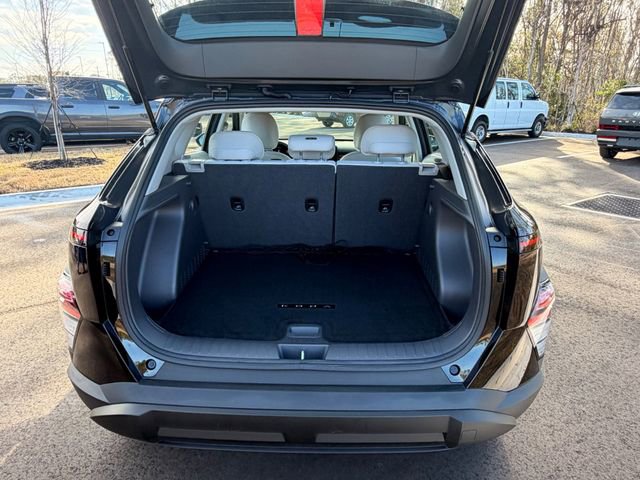 Used 2025 Hyundai Kona SE image 10