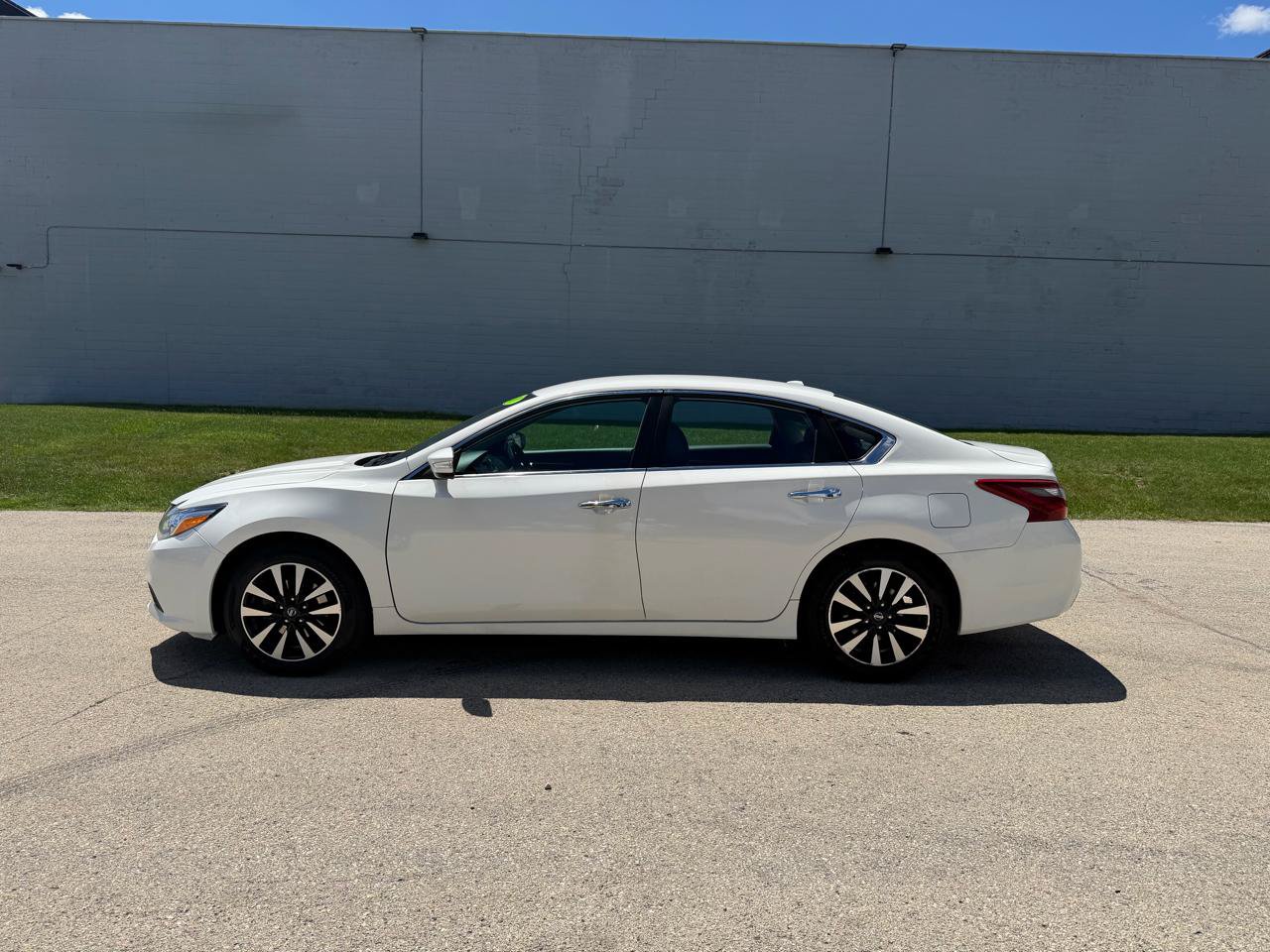 Used 2018 Nissan Altima 2.5 SL FWD image 4