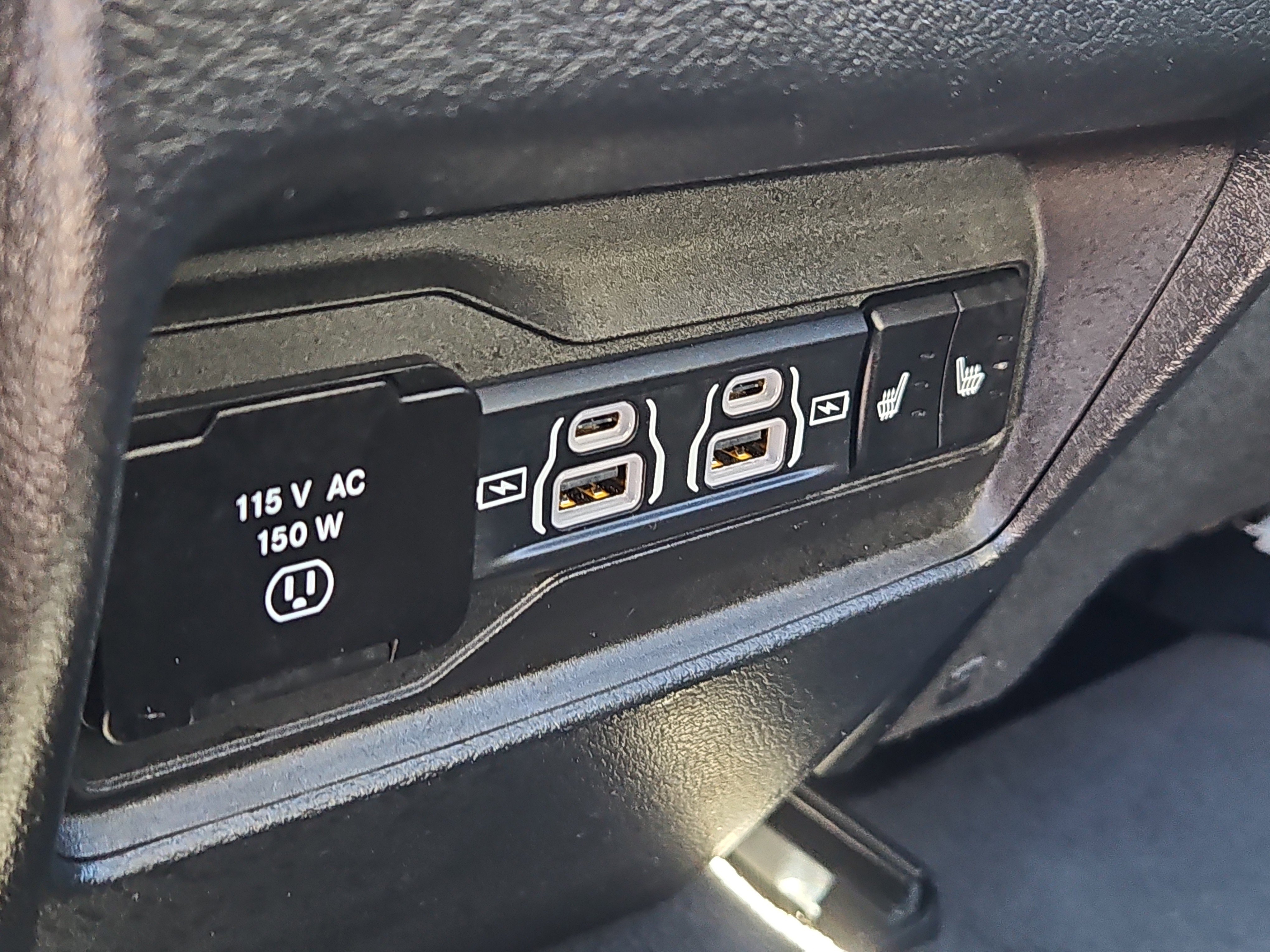 Used 2023 Jeep Grand Cherokee Limited w/ Luxury Tech Group II image 17