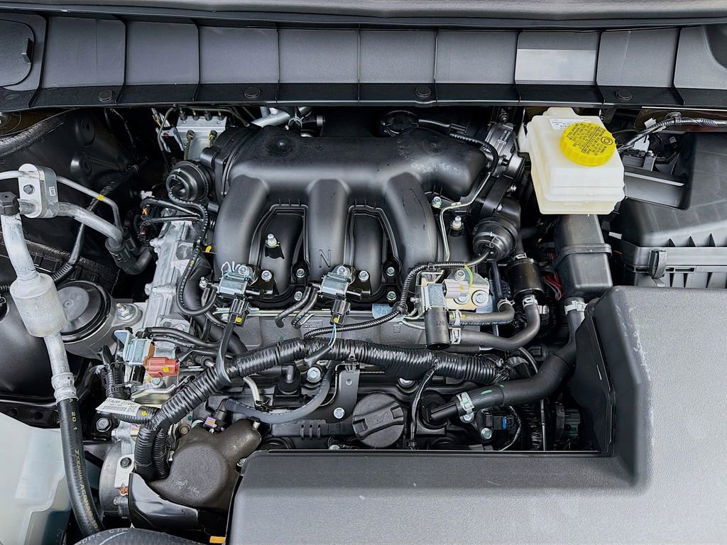 New 2025 Nissan Pathfinder SV w/ Black Appearance Package image 34