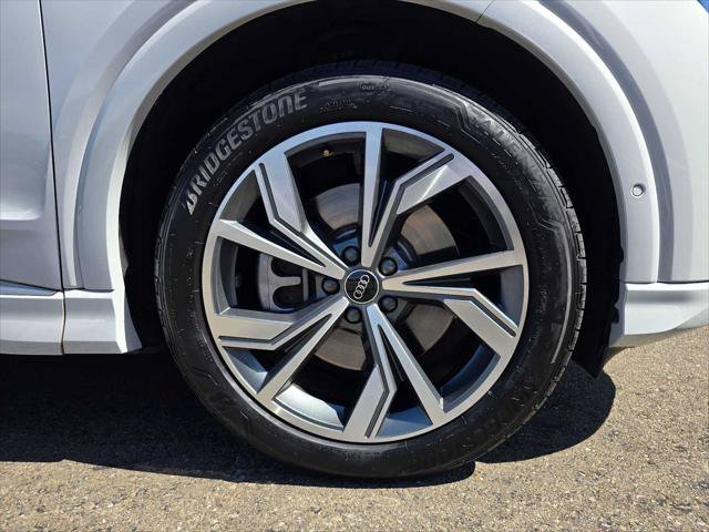 Certified 2024 Audi Q4 e-tron Premium Plus w/ Premium Plus AWD/4WD image 9