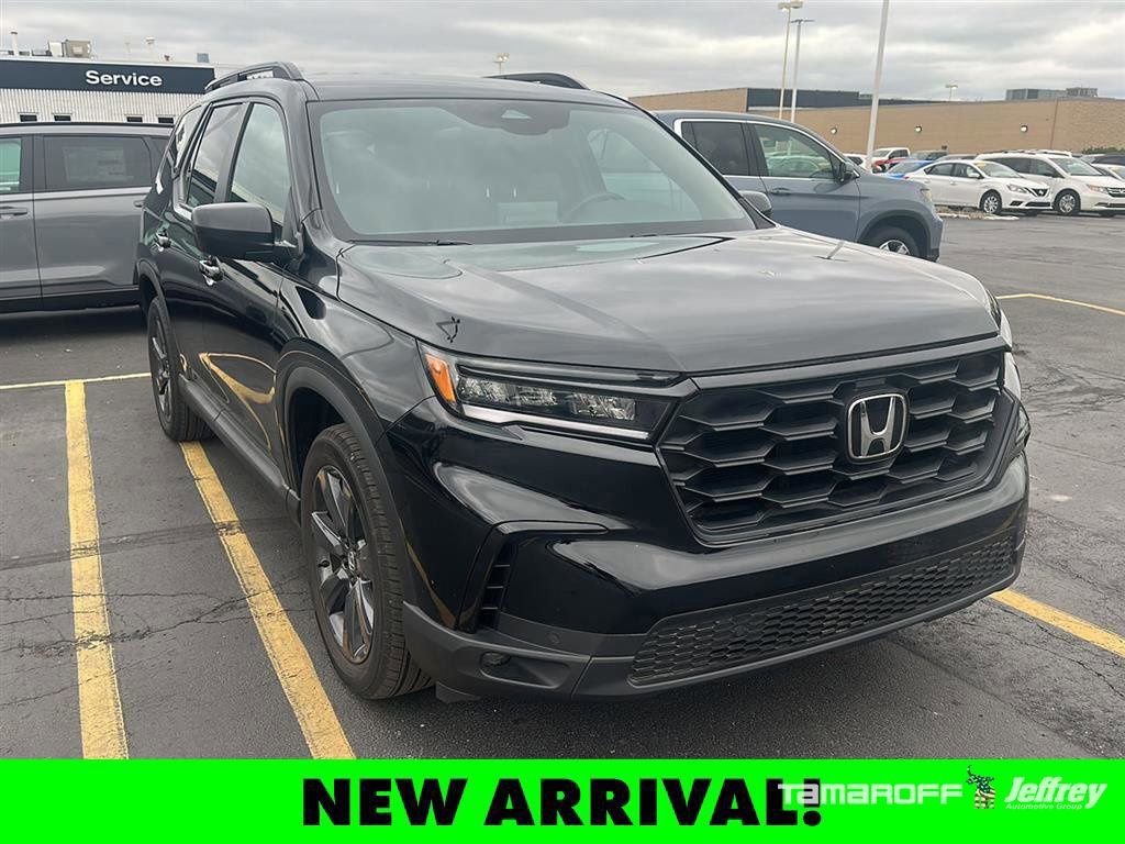 Certified 2025 Honda Pilot Sport image 1