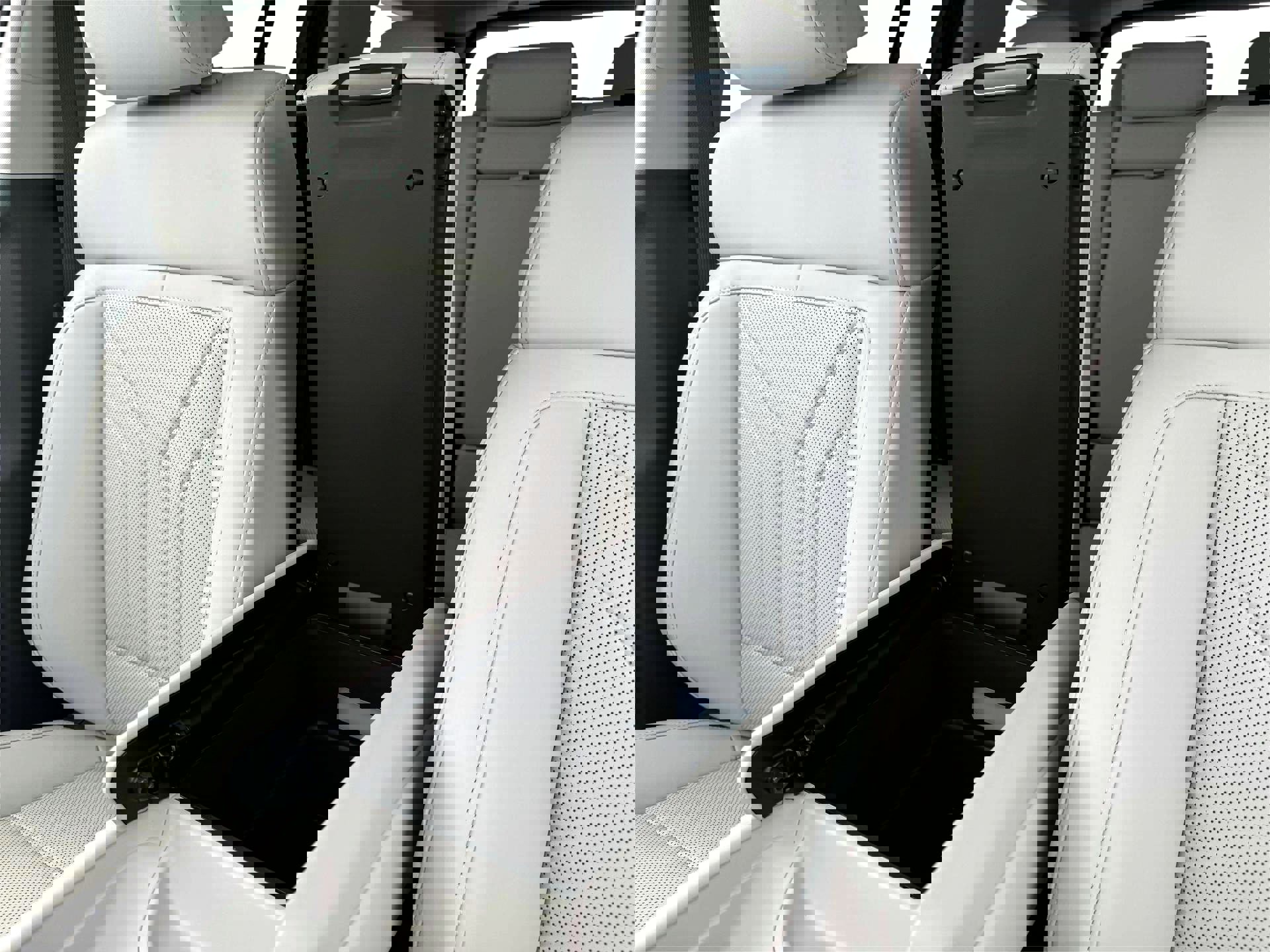 Used 2025 Hyundai Santa Fe SEL image 18