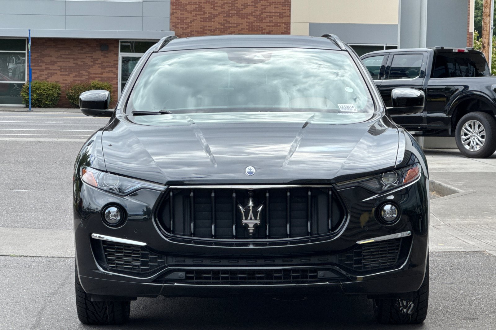 Used 2022 Maserati Levante GT AWD/4WD image 9