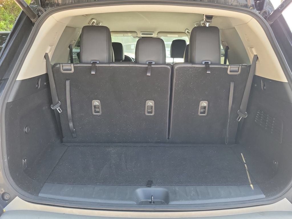Used 2022 Nissan Pathfinder SL AWD/4WD image 7