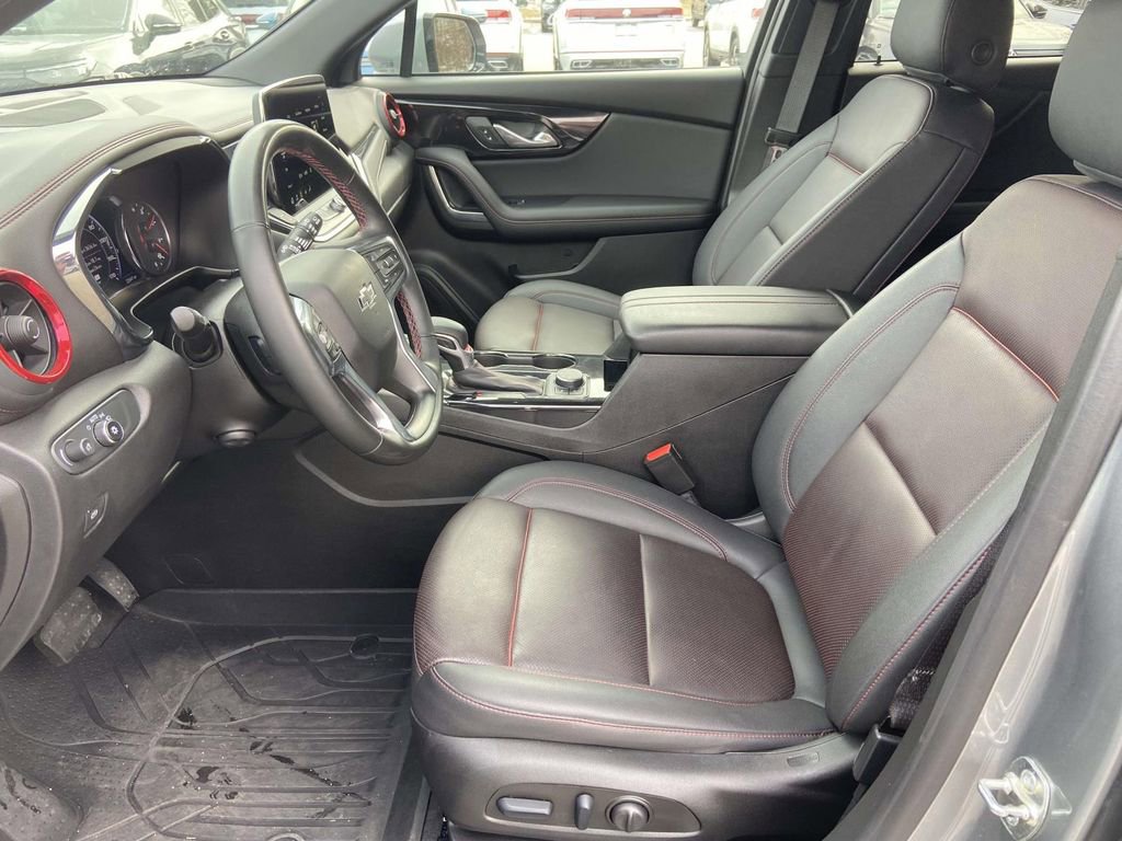 Used 2024 Chevrolet Blazer RS w/ Enhanced Convenience Package FWD image 14