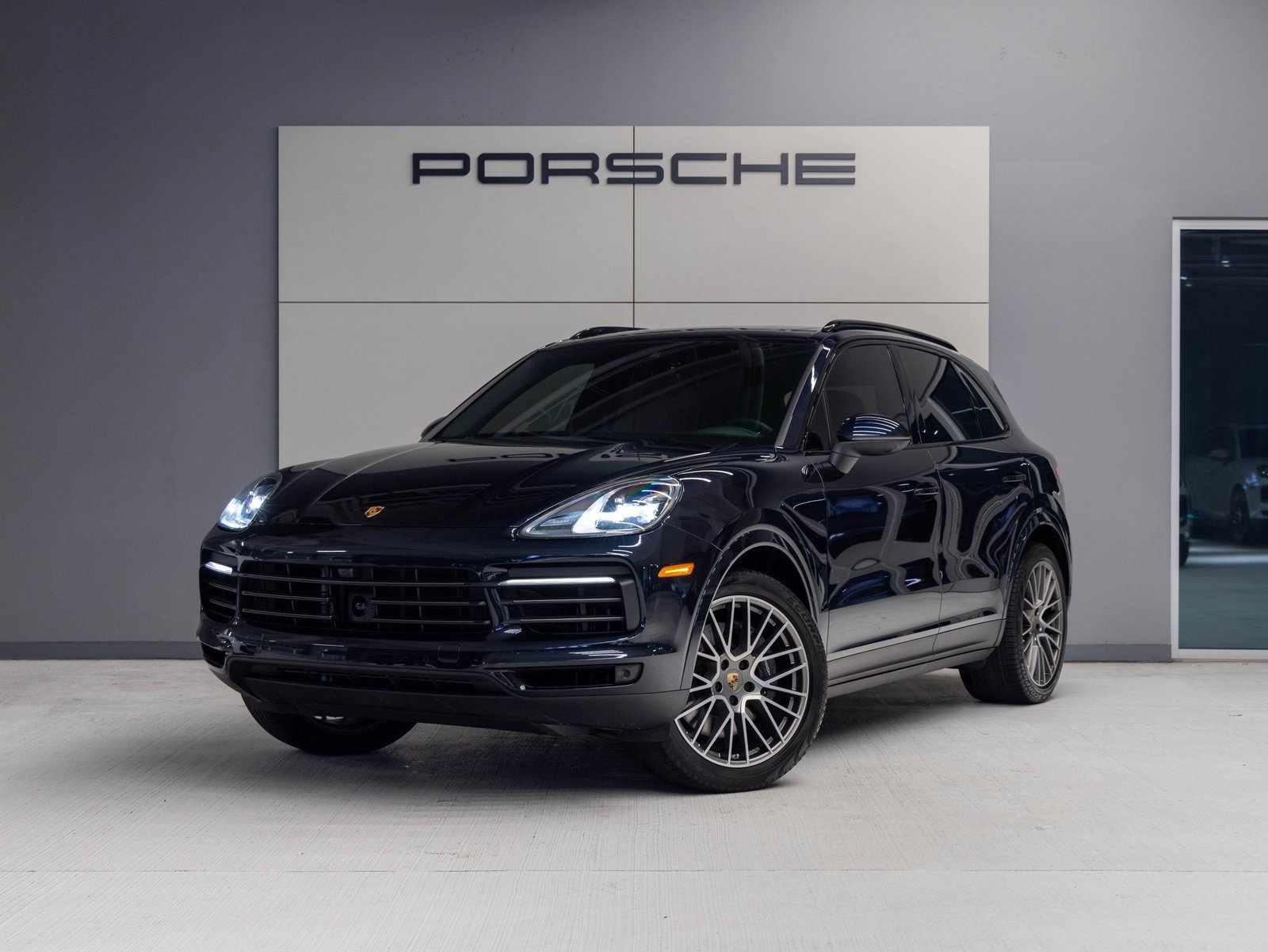 Certified 2022 Porsche Cayenne Platinum Edition