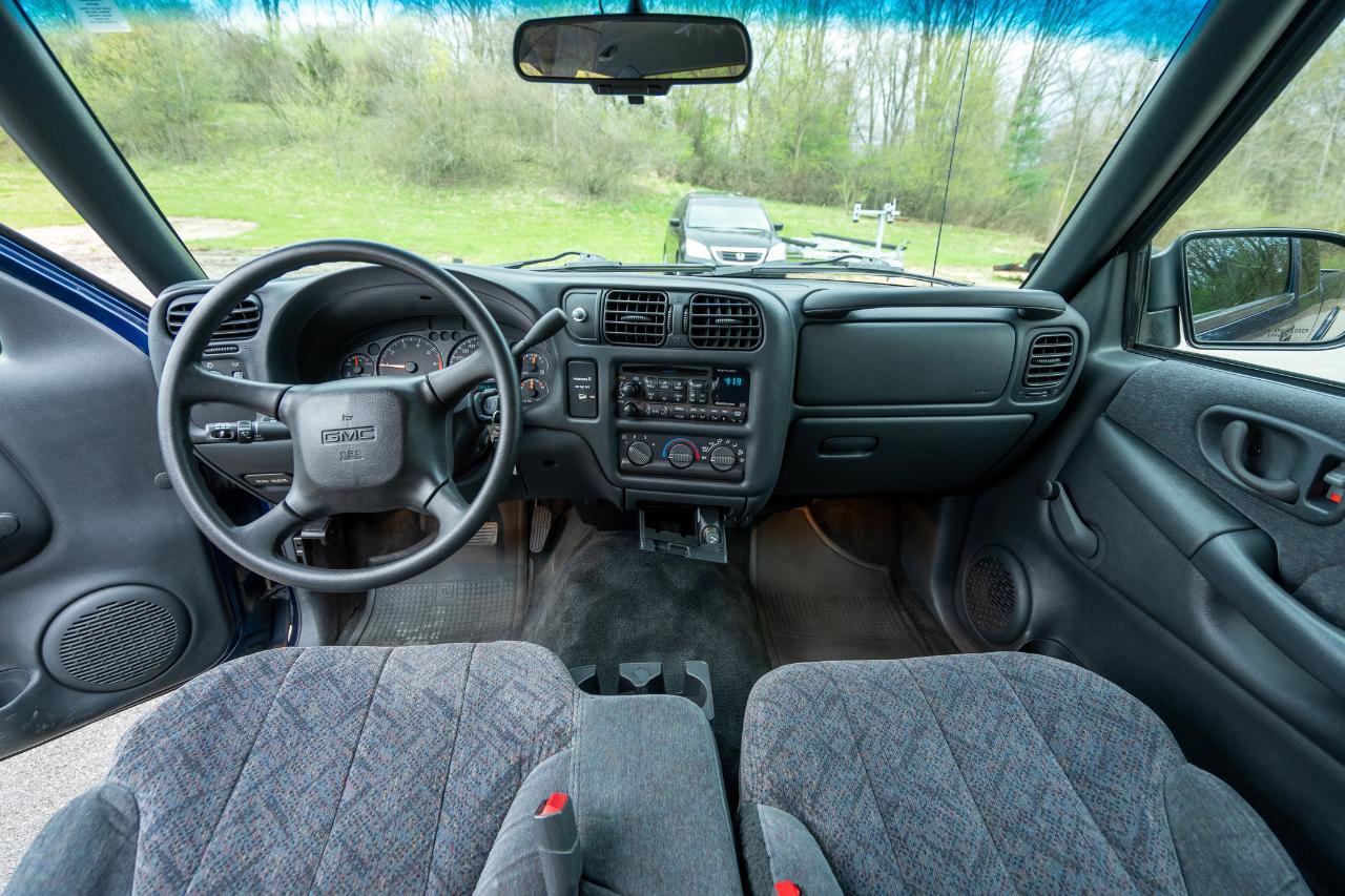 Used 2001 GMC Sonoma SLS w/ Super Spec Pkg 2 image 14