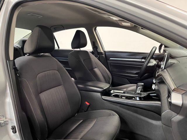 Used 2023 Nissan Altima 2.5 SV image 10