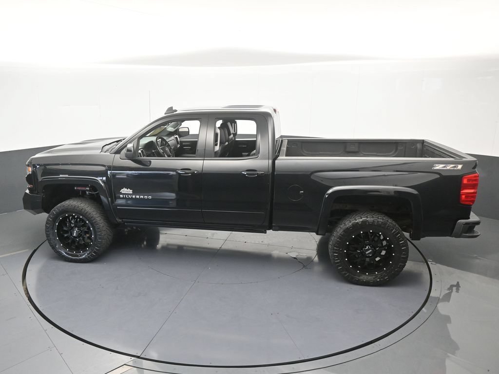 Used 2018 Chevrolet Silverado 1500 LT w/ All Star Edition AWD/4WD image 46