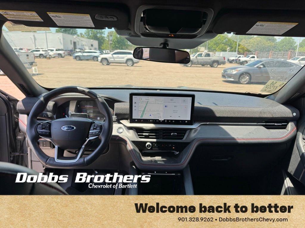 Used 2025 Ford Explorer ST-Line w/ ST-Line Street Pack AWD/4WD image 14