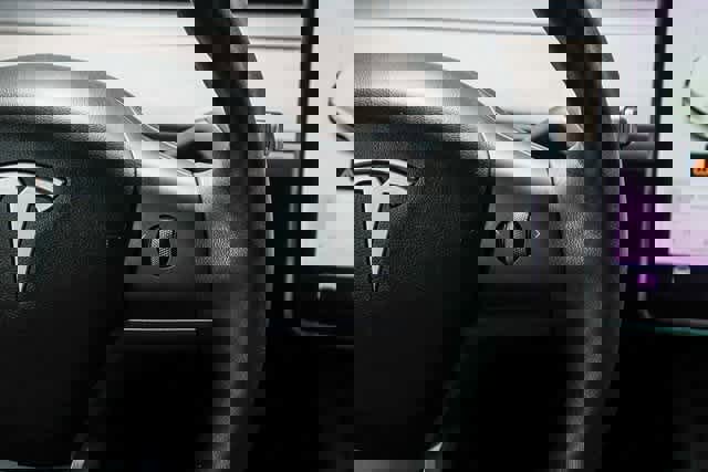 Used 2021 Tesla Model Y Long Range image 17