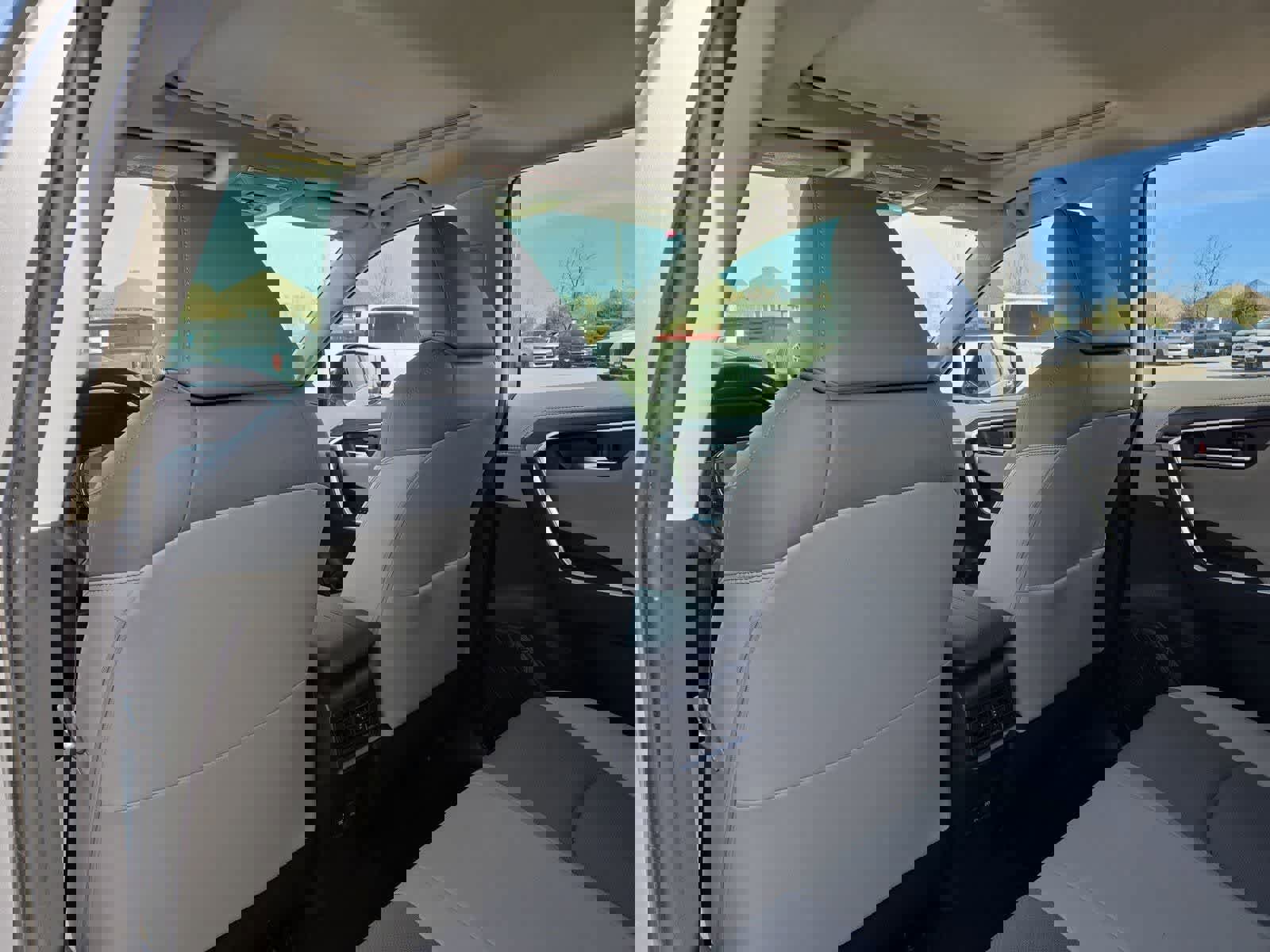 Used 2019 Toyota RAV4 Limited w/ Cold Weather Package image 17