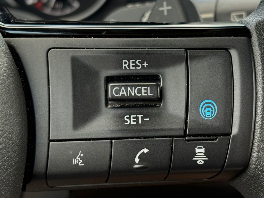 Used 2021 Nissan Rogue SV AWD/4WD image 17