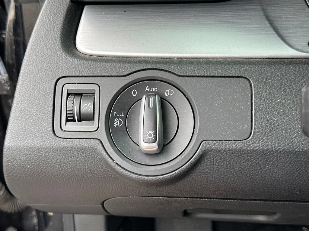 Used 2015 Volkswagen CC Sport FWD image 17