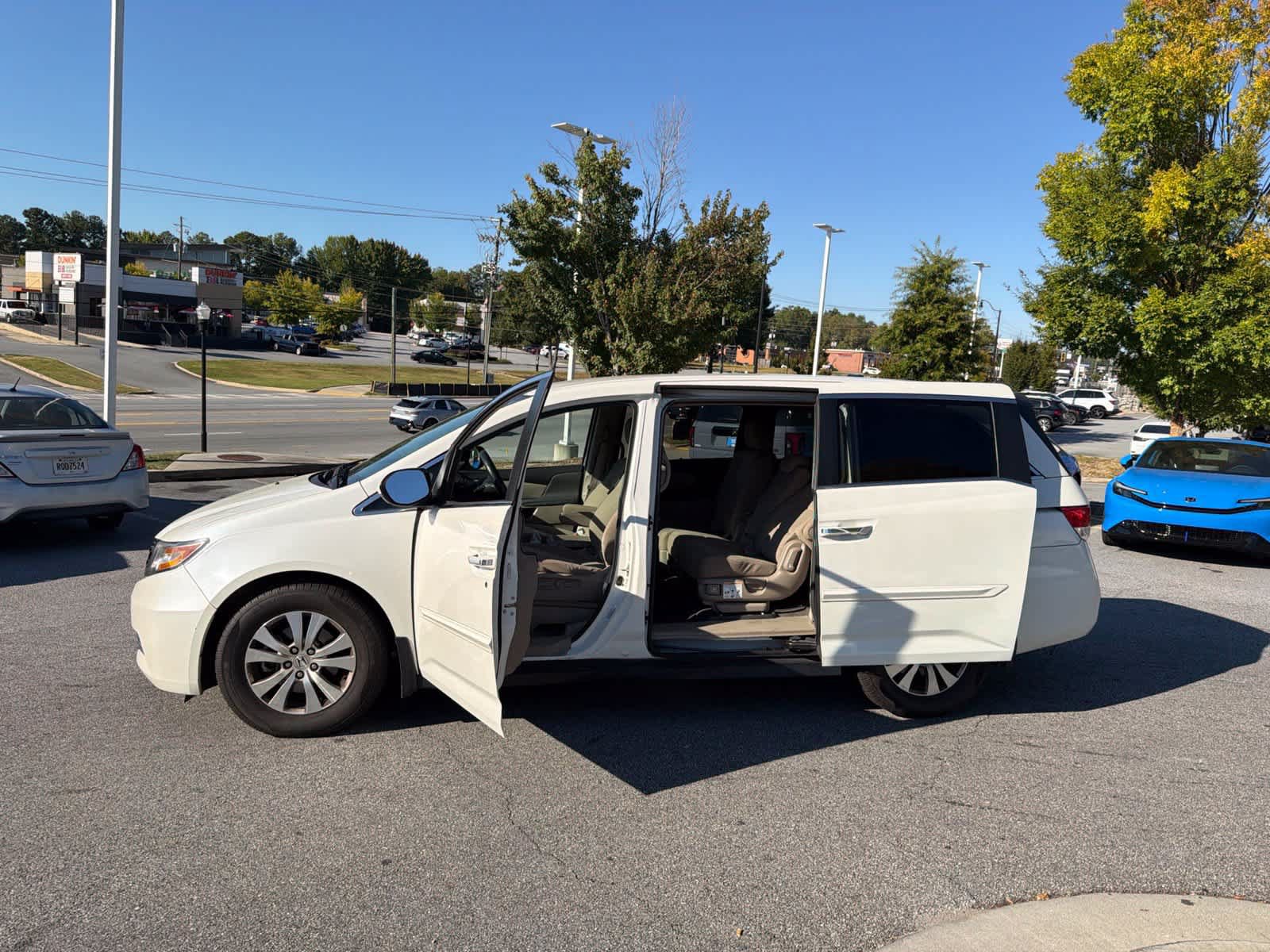 Used 2016 Honda Odyssey SE image 19
