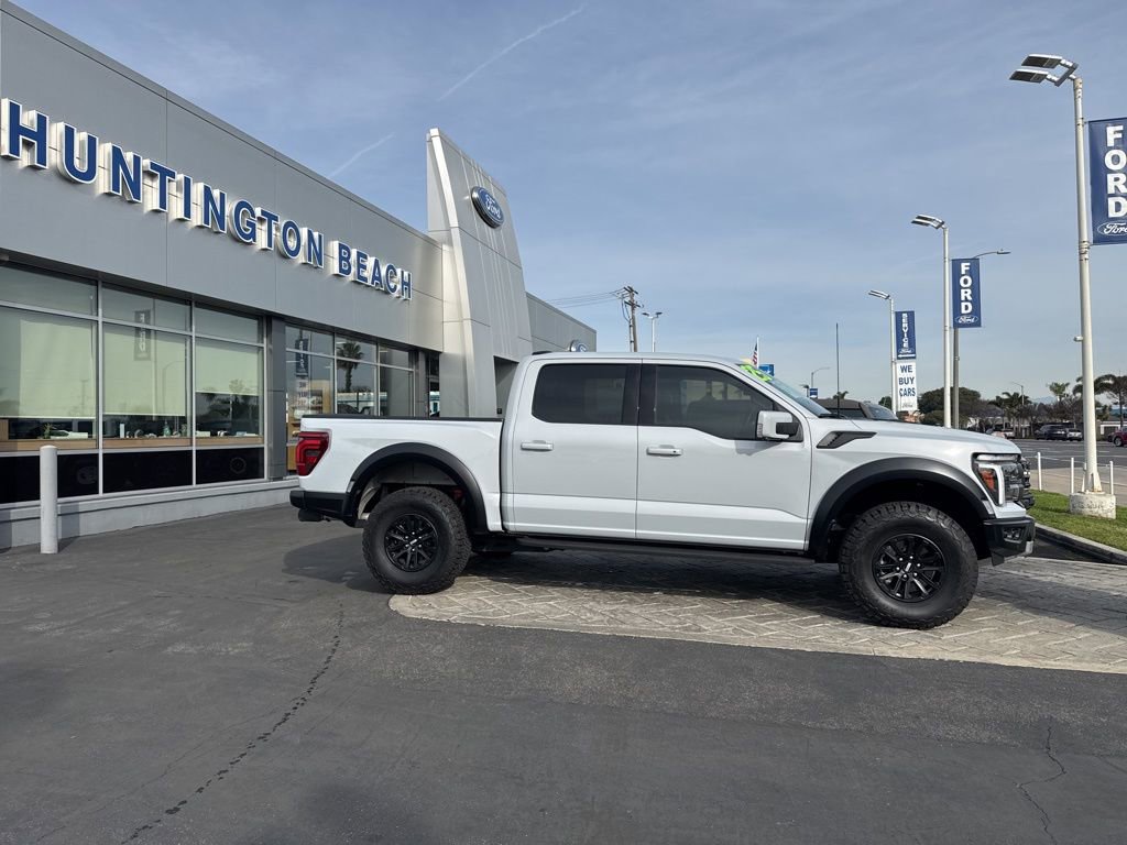 Used 2025 Ford F150 Raptor image 3