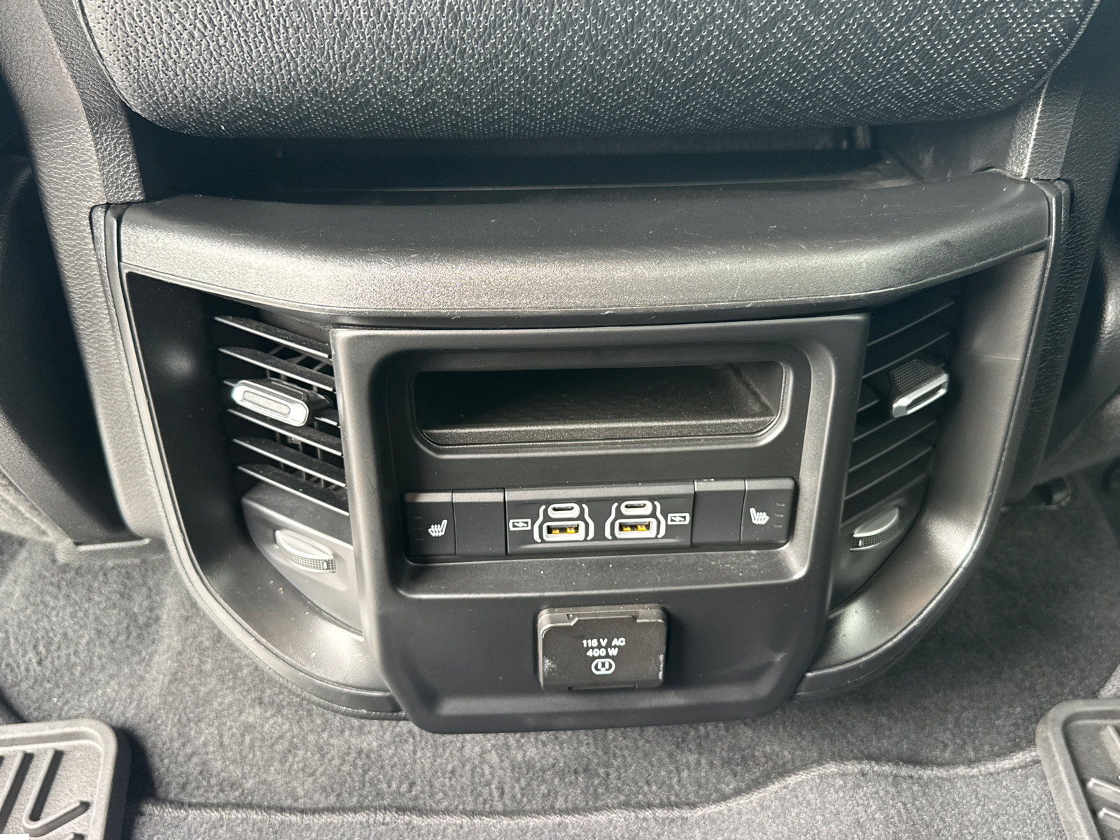 Used 2025 RAM 1500 Laramie AWD/4WD image 8